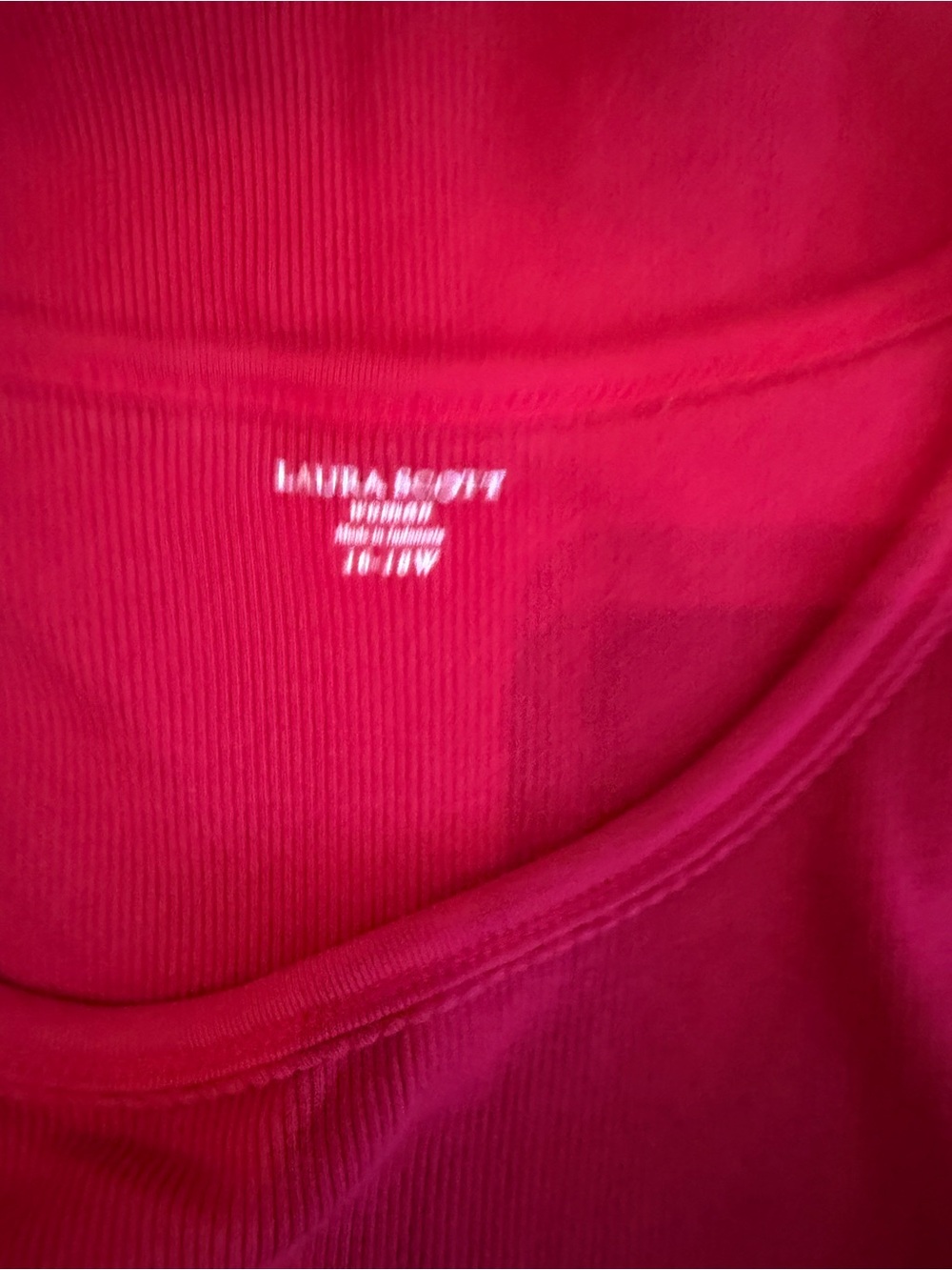 Laura Scott Red Ribbed Tank Top - Picture 3 of 3